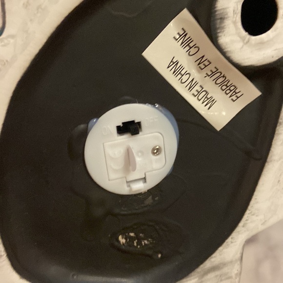 Black matte light up ghost figurines - Picture 5 of 7